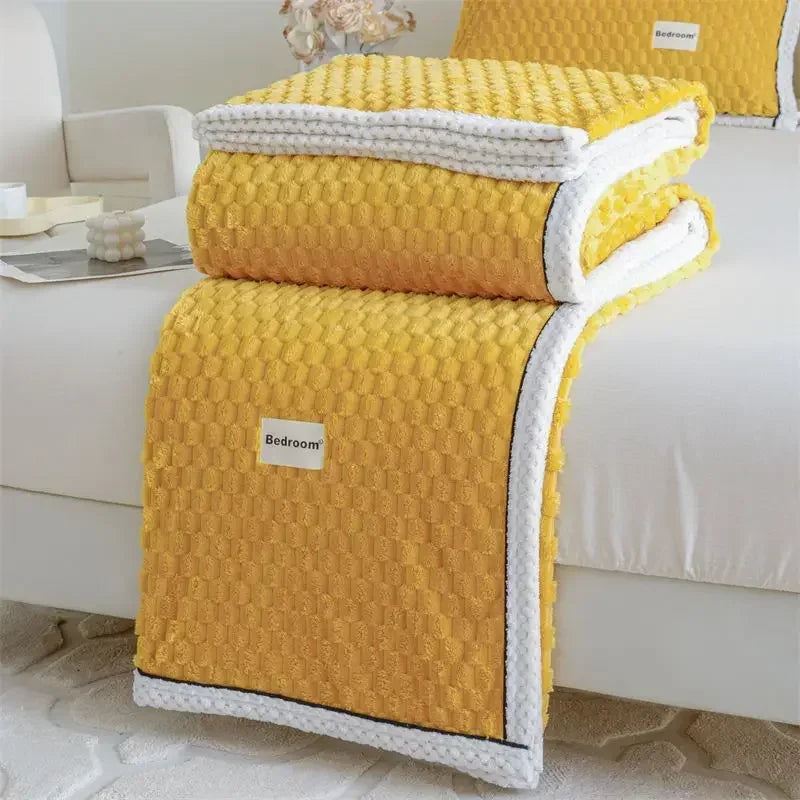 MiniCelia™ Velvety Thermal Blanket