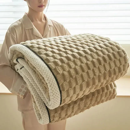MiniCelia™ Velvety Thermal Blanket
