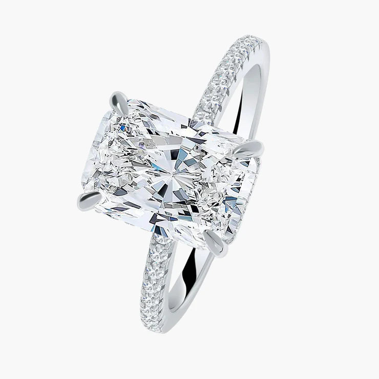 BAGUETTE ÉLITAIRE MOISSANITE RING